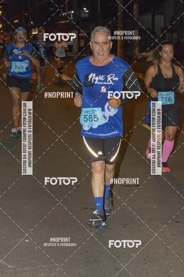 Buy your photos of the eventNight Run 5K 10K Praia Grande on Fotop