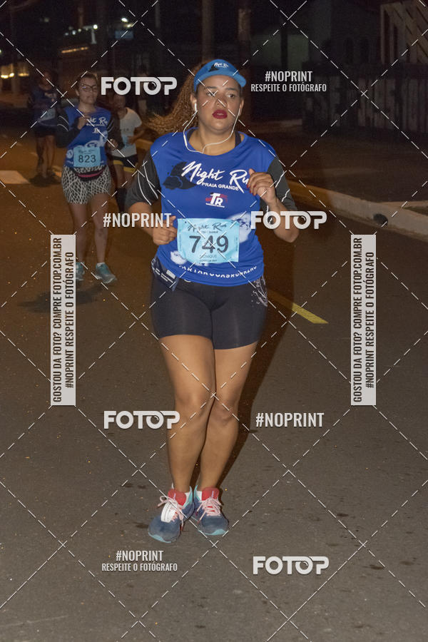 Buy your photos of the eventNight Run 5K 10K Praia Grande on Fotop