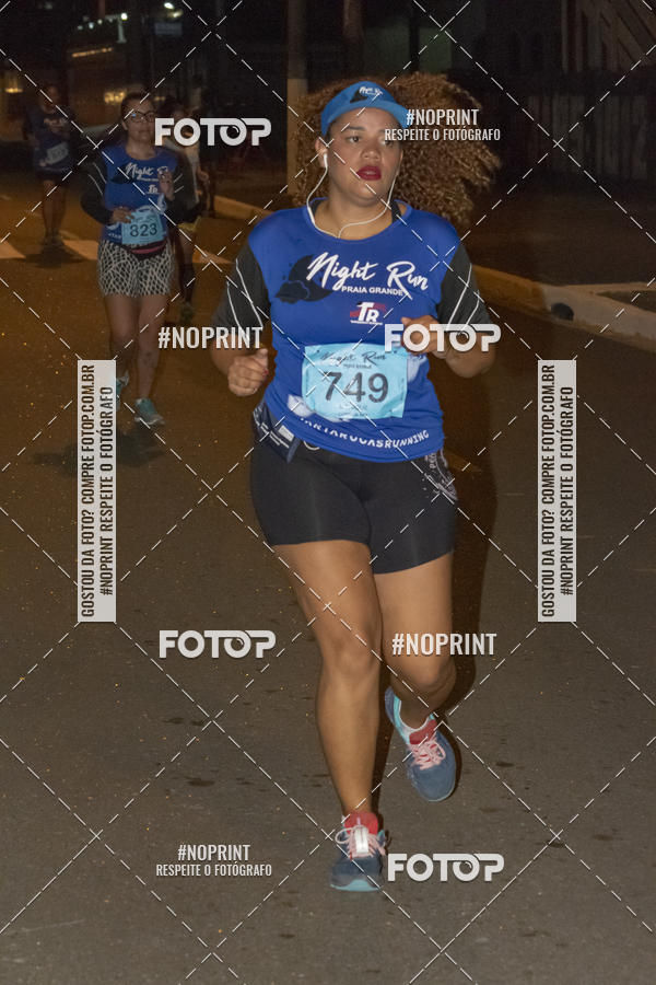 Buy your photos of the eventNight Run 5K 10K Praia Grande on Fotop