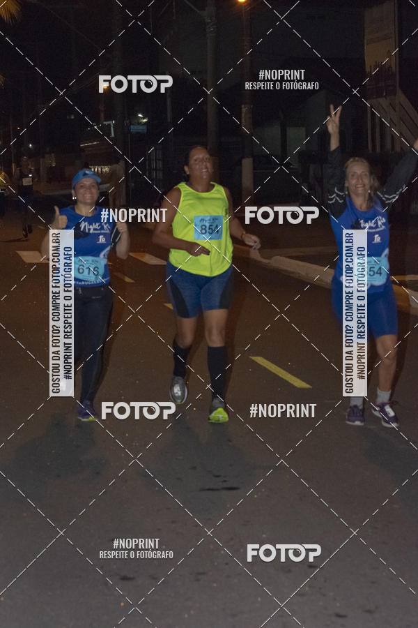 Buy your photos of the eventNight Run 5K 10K Praia Grande on Fotop