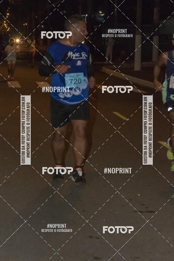 Buy your photos of the eventNight Run 5K 10K Praia Grande on Fotop