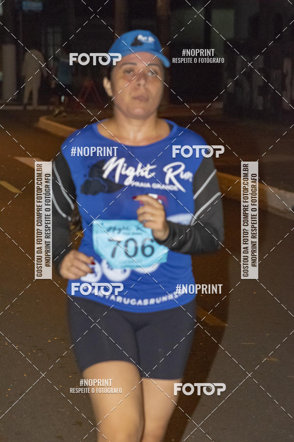 Buy your photos of the eventNight Run 5K 10K Praia Grande on Fotop