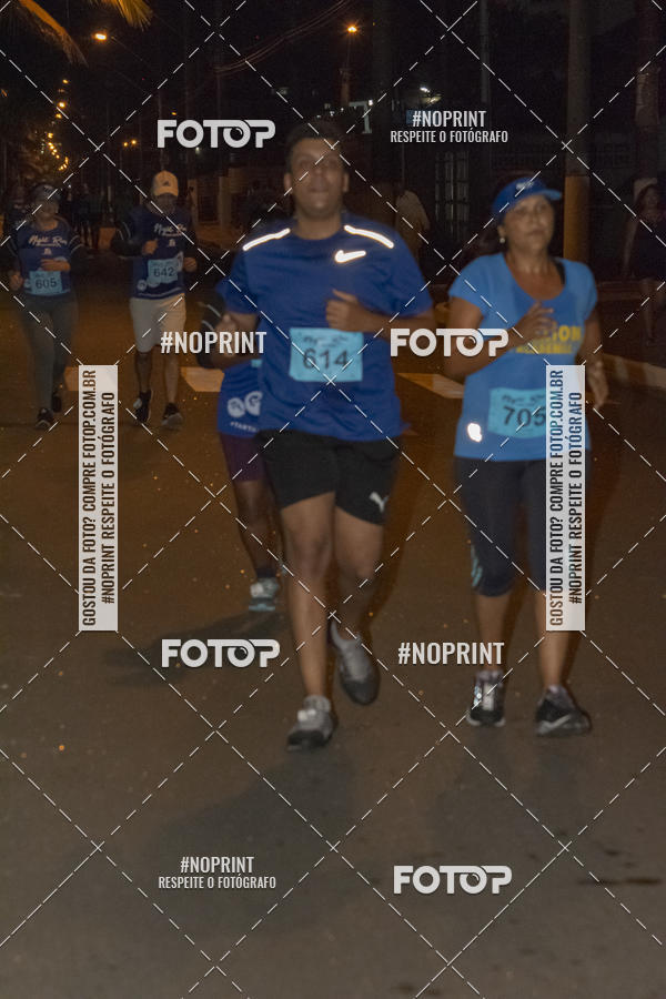 Buy your photos of the eventNight Run 5K 10K Praia Grande on Fotop