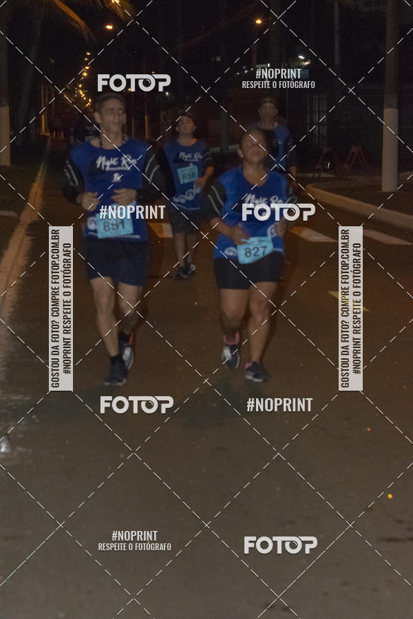 Buy your photos of the eventNight Run 5K 10K Praia Grande on Fotop