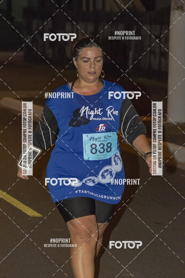 Buy your photos of the eventNight Run 5K 10K Praia Grande on Fotop
