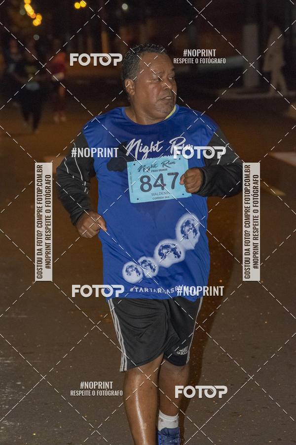 Buy your photos of the eventNight Run 5K 10K Praia Grande on Fotop