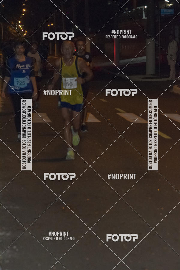 Buy your photos of the eventNight Run 5K 10K Praia Grande on Fotop