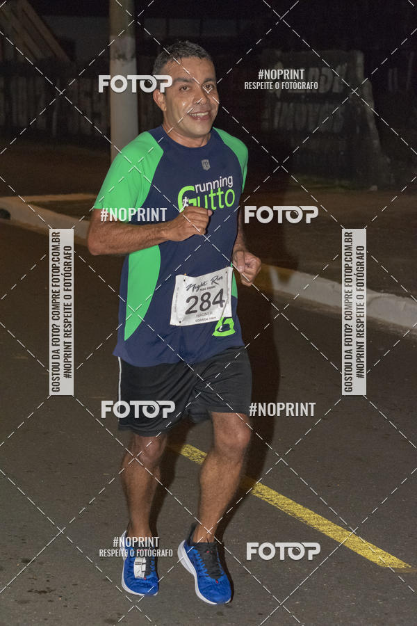 Buy your photos of the eventNight Run 5K 10K Praia Grande on Fotop