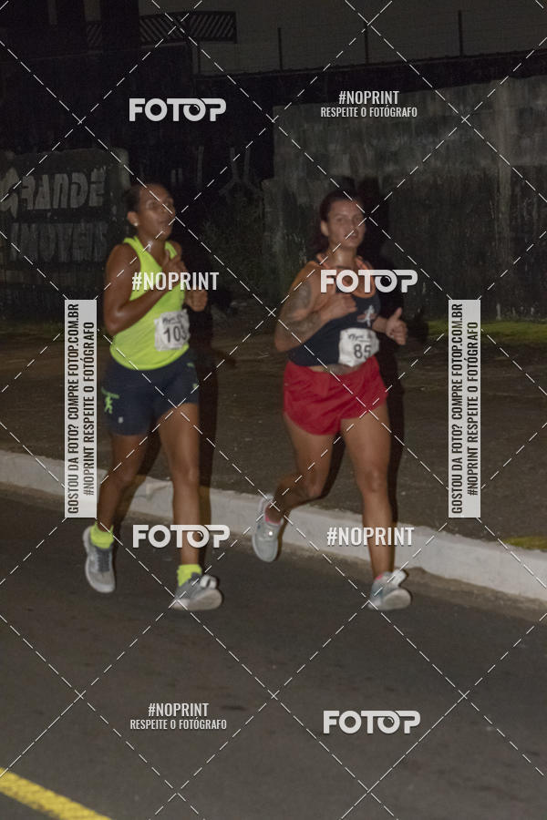 Buy your photos of the eventNight Run 5K 10K Praia Grande on Fotop