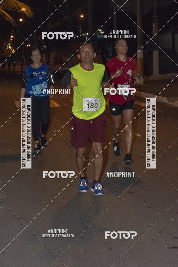 Buy your photos of the eventNight Run 5K 10K Praia Grande on Fotop