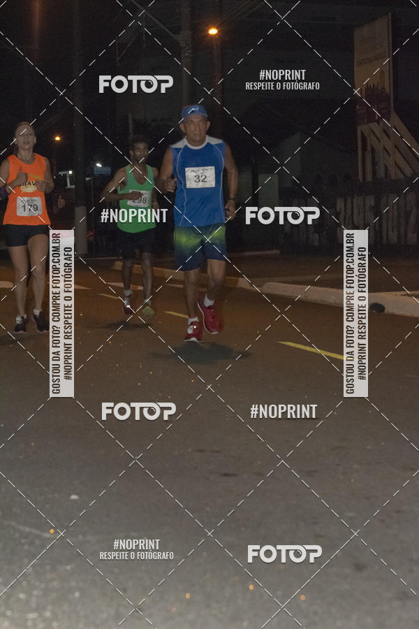 Buy your photos of the eventNight Run 5K 10K Praia Grande on Fotop