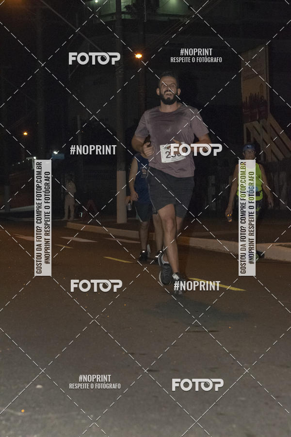 Buy your photos of the eventNight Run 5K 10K Praia Grande on Fotop