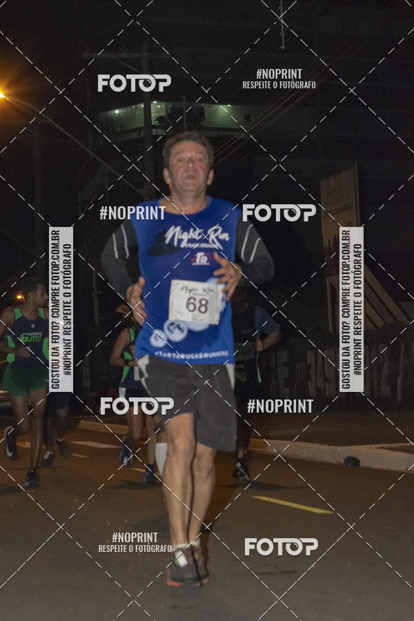 Buy your photos of the eventNight Run 5K 10K Praia Grande on Fotop