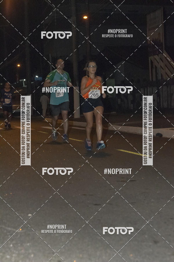 Buy your photos of the eventNight Run 5K 10K Praia Grande on Fotop