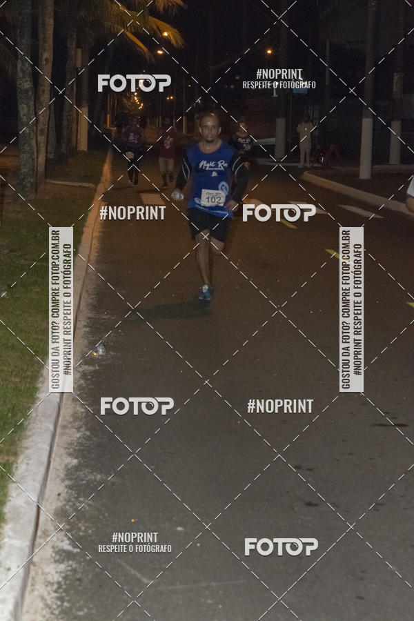 Buy your photos of the eventNight Run 5K 10K Praia Grande on Fotop