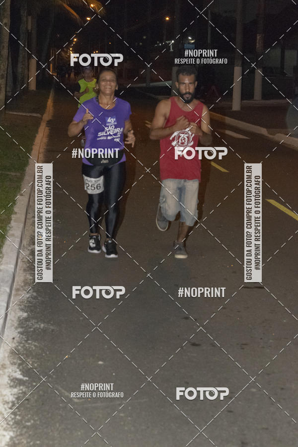 Buy your photos of the eventNight Run 5K 10K Praia Grande on Fotop