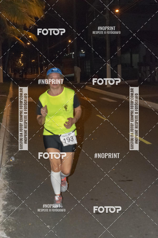 Buy your photos of the eventNight Run 5K 10K Praia Grande on Fotop