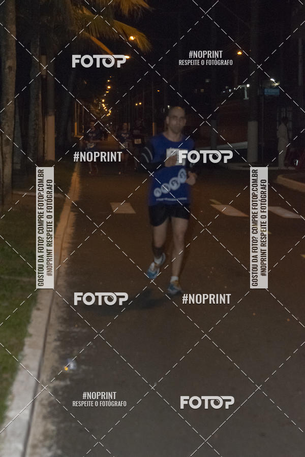 Buy your photos of the eventNight Run 5K 10K Praia Grande on Fotop