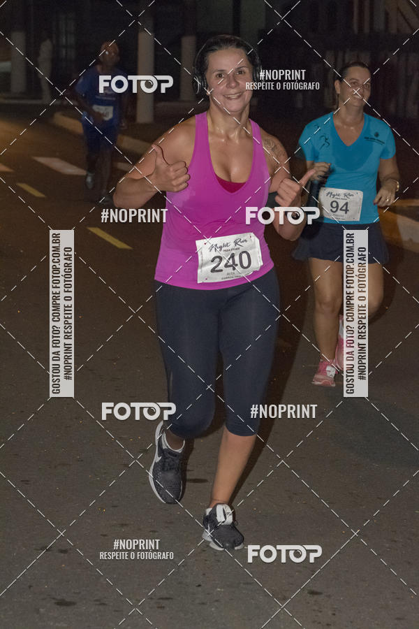 Buy your photos of the eventNight Run 5K 10K Praia Grande on Fotop