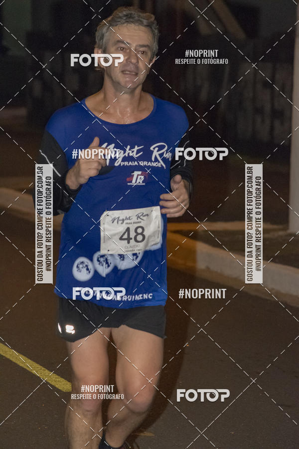 Buy your photos of the eventNight Run 5K 10K Praia Grande on Fotop