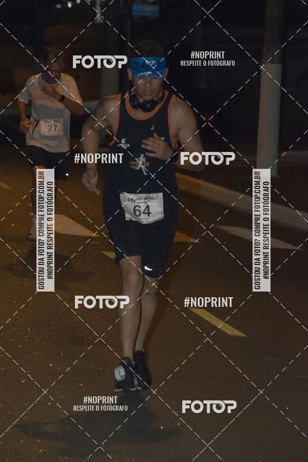 Buy your photos of the eventNight Run 5K 10K Praia Grande on Fotop