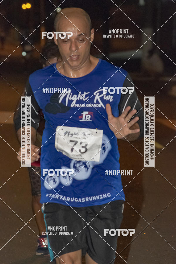Buy your photos of the eventNight Run 5K 10K Praia Grande on Fotop