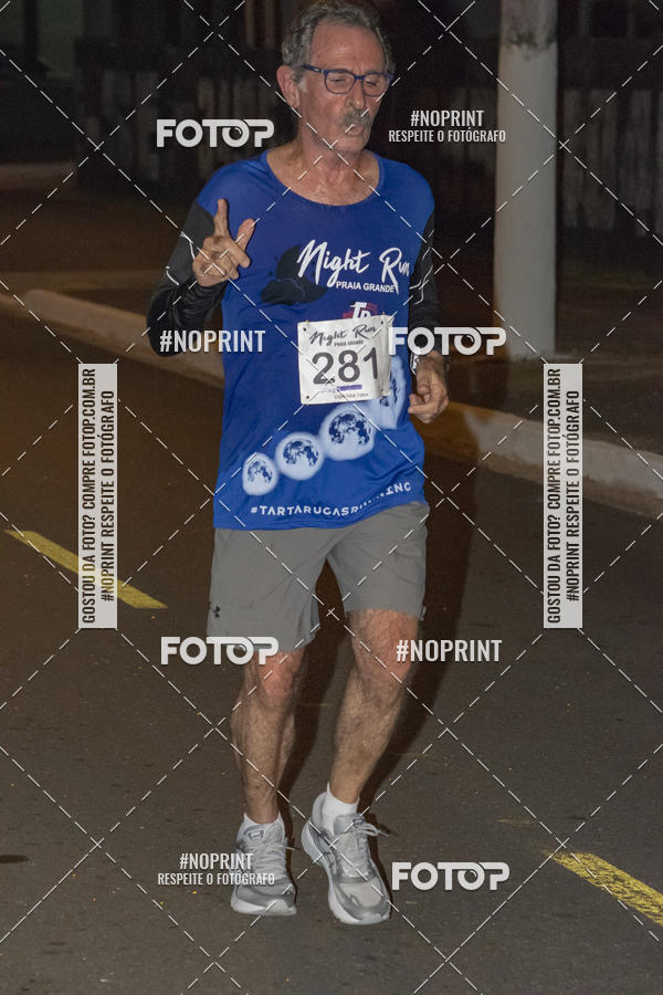 Buy your photos of the eventNight Run 5K 10K Praia Grande on Fotop