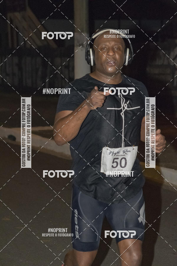 Buy your photos of the eventNight Run 5K 10K Praia Grande on Fotop