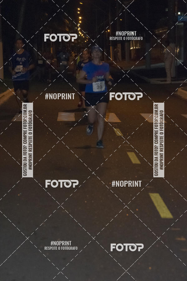 Buy your photos of the eventNight Run 5K 10K Praia Grande on Fotop