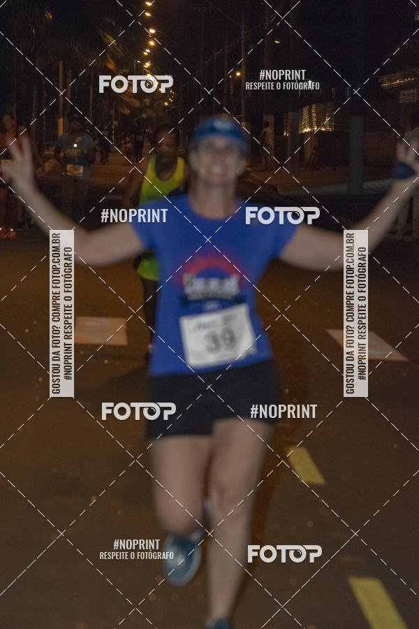 Buy your photos of the eventNight Run 5K 10K Praia Grande on Fotop