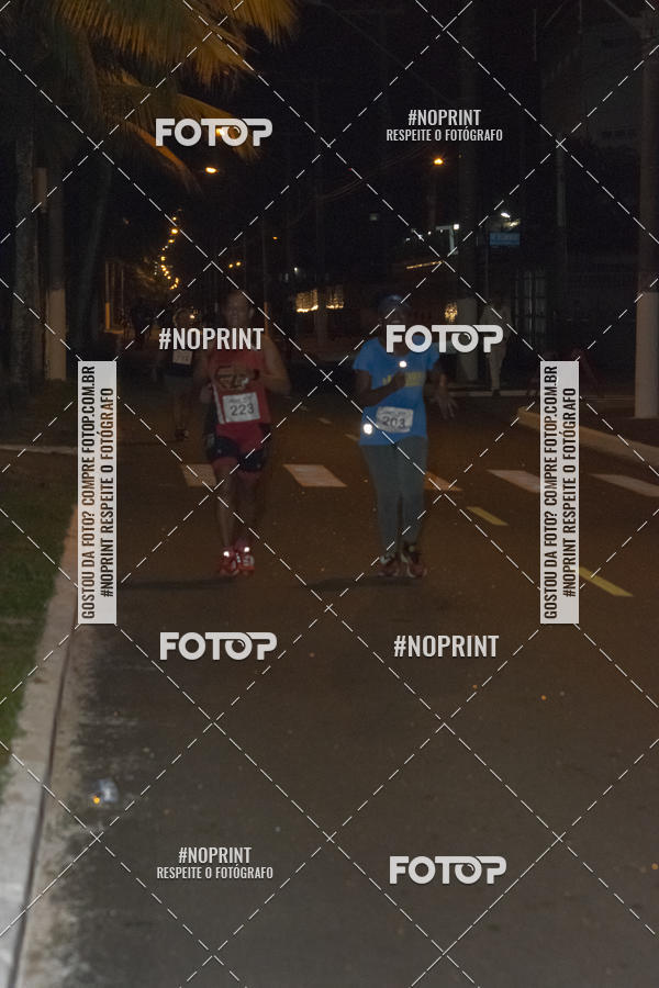 Buy your photos of the eventNight Run 5K 10K Praia Grande on Fotop