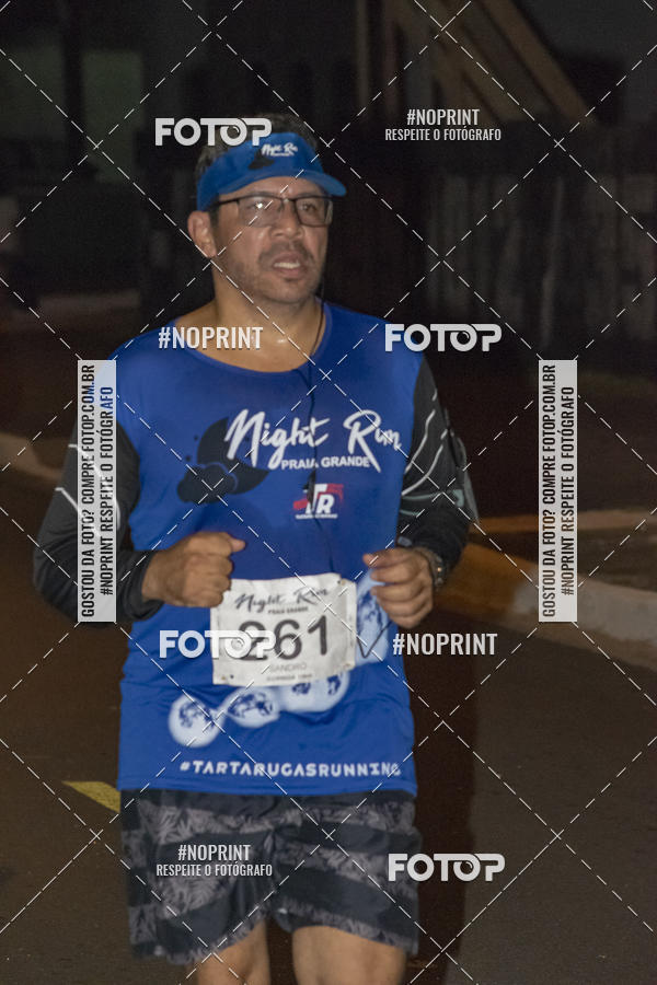 Buy your photos of the eventNight Run 5K 10K Praia Grande on Fotop