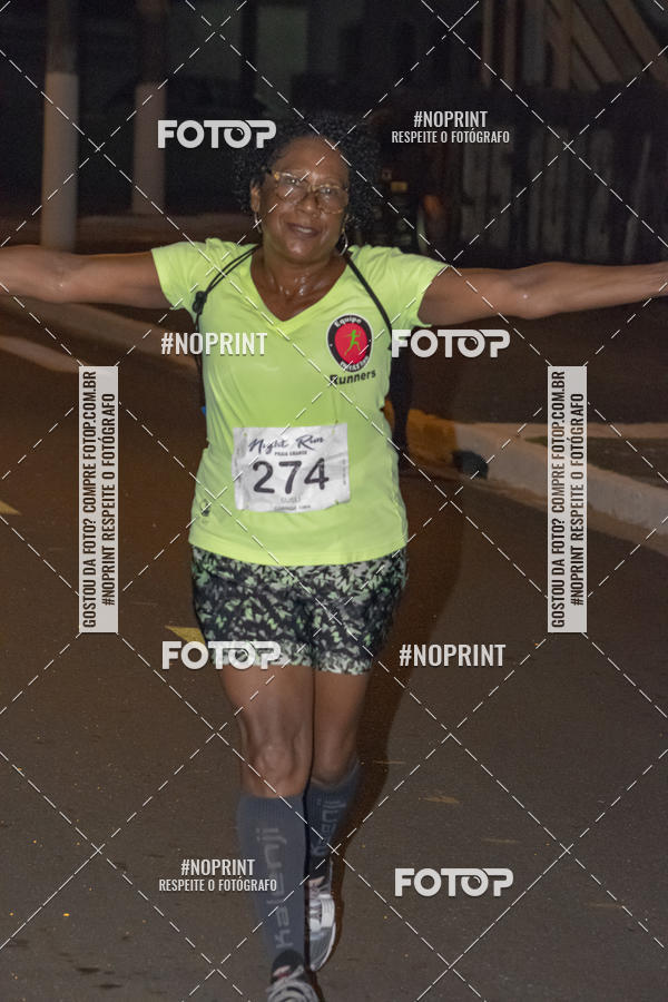 Buy your photos of the eventNight Run 5K 10K Praia Grande on Fotop