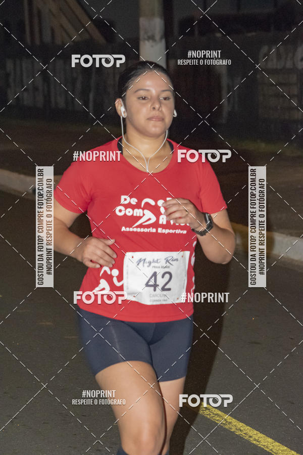 Buy your photos of the eventNight Run 5K 10K Praia Grande on Fotop