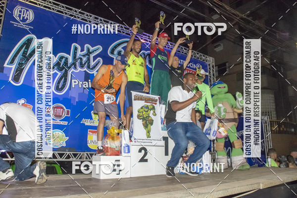 Buy your photos of the eventNight Run 5K 10K Praia Grande on Fotop