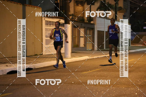 Buy your photos of the eventNight Run 5K 10K Praia Grande on Fotop