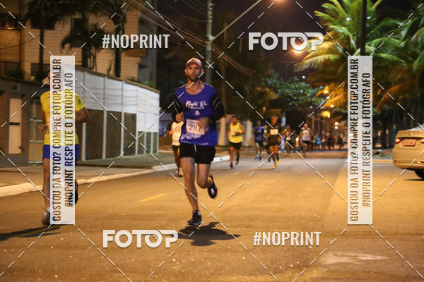 Buy your photos of the eventNight Run 5K 10K Praia Grande on Fotop