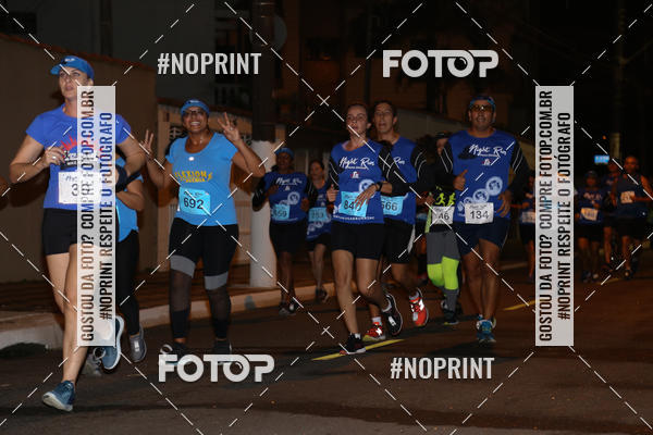 Buy your photos of the eventNight Run 5K 10K Praia Grande on Fotop