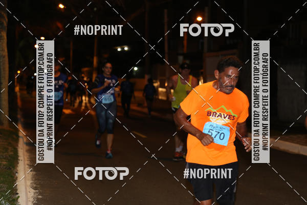 Buy your photos of the eventNight Run 5K 10K Praia Grande on Fotop