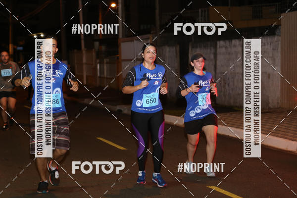 Buy your photos of the eventNight Run 5K 10K Praia Grande on Fotop
