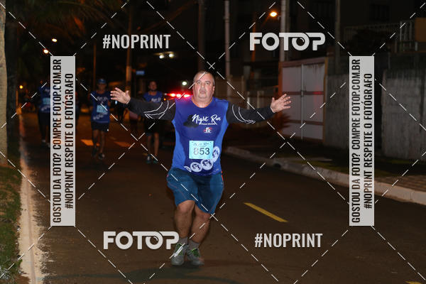 Buy your photos of the eventNight Run 5K 10K Praia Grande on Fotop