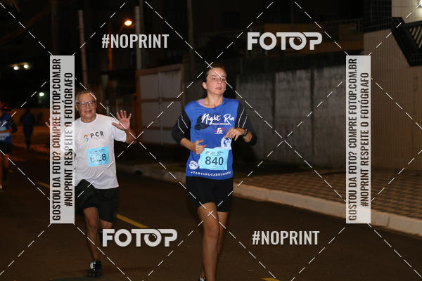 Buy your photos of the eventNight Run 5K 10K Praia Grande on Fotop