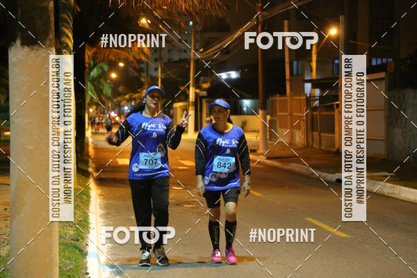 Buy your photos of the eventNight Run 5K 10K Praia Grande on Fotop