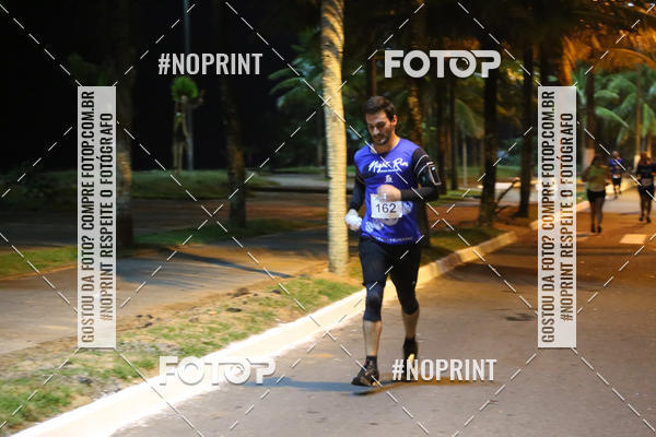 Buy your photos of the eventNight Run 5K 10K Praia Grande on Fotop