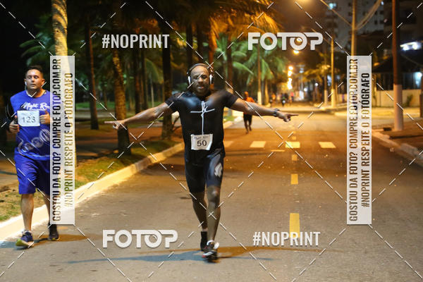 Buy your photos of the eventNight Run 5K 10K Praia Grande on Fotop