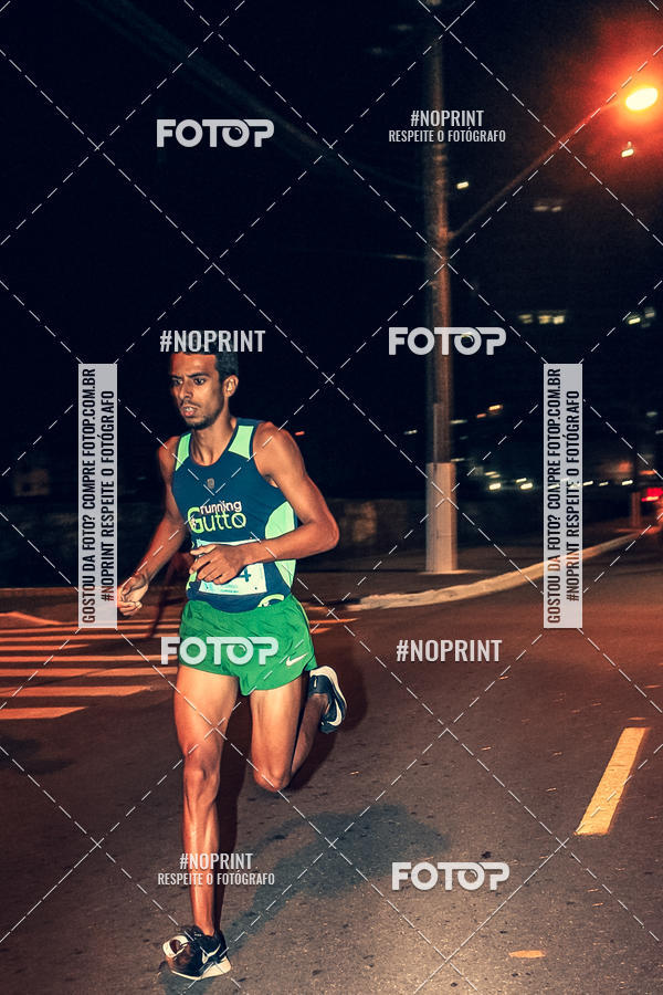 Buy your photos of the eventNight Run 5K 10K Praia Grande on Fotop