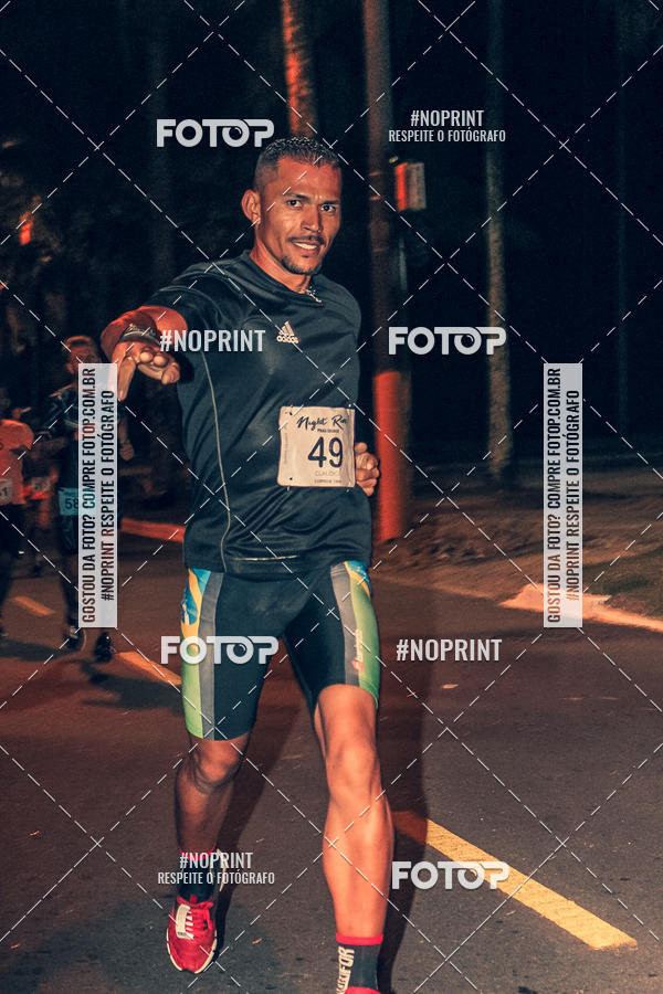 Buy your photos of the eventNight Run 5K 10K Praia Grande on Fotop