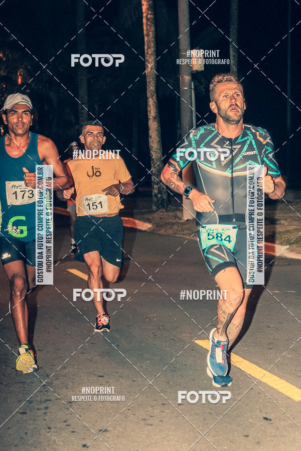 Buy your photos of the eventNight Run 5K 10K Praia Grande on Fotop