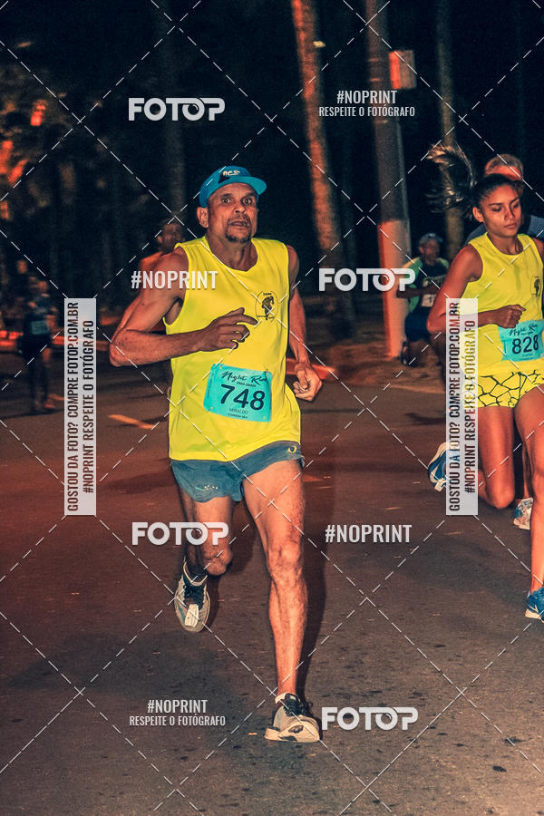 Buy your photos of the eventNight Run 5K 10K Praia Grande on Fotop