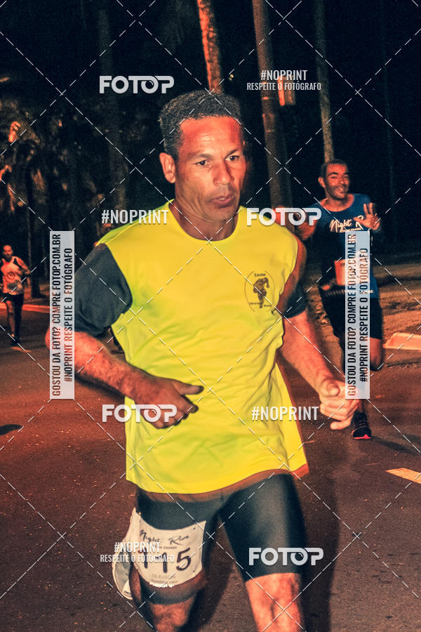 Buy your photos of the eventNight Run 5K 10K Praia Grande on Fotop